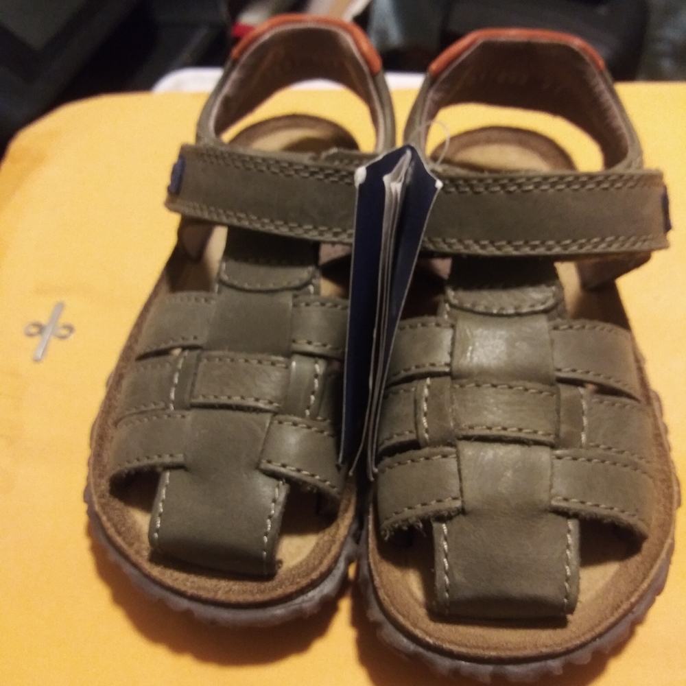 Stones and bones original shoe models. Size 27.